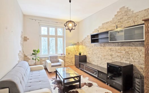 4500 zł/m² | 2 pokoje | 59,77 m² | 1 piętro | centrum | Moniuszki |