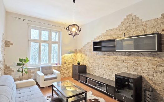 4500 zł/m² | 2 pokoje | 59,77 m² | 1 piętro | centrum | Moniuszki |