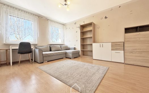 SPÓŁ. WŁASN. | kawalerka 25,8 m² | 1 piętro | widna kuchnia | piwnica